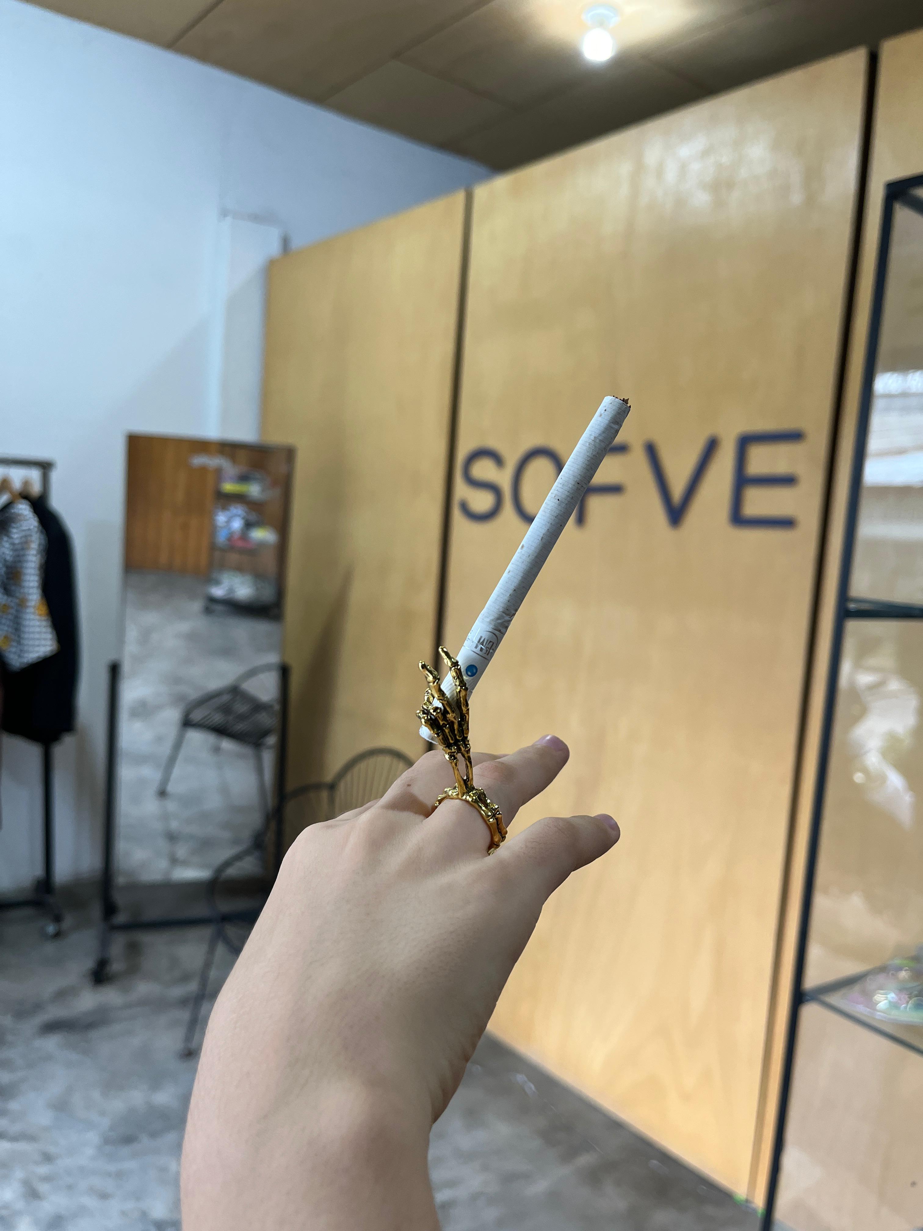 10772 1b-070 1 anillo de soporte de cigarrillo con patrón de V en forma de calavera